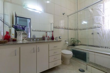 Apartamento para alugar com 112m², 2 quartos e sem vagaBanheiro