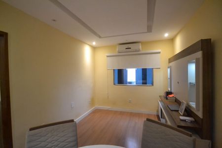 Sala de apartamento para alugar com 2 quartos, 80m² em Centro, Nilópolis