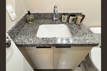 Apartamento para alugar com 25m², 1 quarto e sem vaga Apartamento para alugar com 25m², 1 quarto e sem vagaBanheiro da Suíte