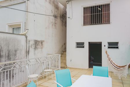 Casa à venda com 193m², 5 quartos e 1 vaga Casa à venda com 193m², 5 quartos e 1 vagaQuintal