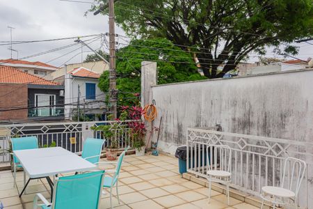 Casa à venda com 193m², 5 quartos e 1 vaga Casa à venda com 193m², 5 quartos e 1 vagaQuintal