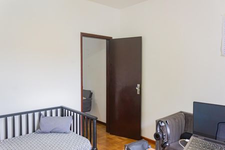 Casa à venda com 193m², 5 quartos e 1 vaga Casa à venda com 193m², 5 quartos e 1 vagaQuarto 4