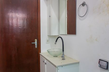 Casa à venda com 193m², 5 quartos e 1 vaga Casa à venda com 193m², 5 quartos e 1 vagaBanheiro 2