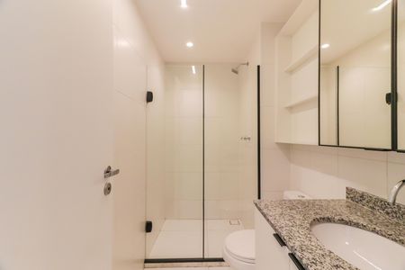 Apartamento para alugar com 55m², 2 quartos e 1 vaga Apartamento para alugar com 55m², 2 quartos e 1 vagaBanheiro