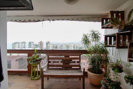 Varanda de apartamento para alugar com 3 quartos, 250m² em Barra da Tijuca, Rio de Janeiro