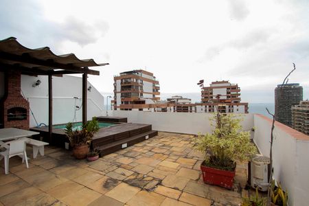 Apartamento para alugar com 250m², 3 quartos e sem vagaTerraço