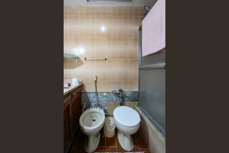 Apartamento para alugar com 250m², 3 quartos e sem vagaBanheiro social