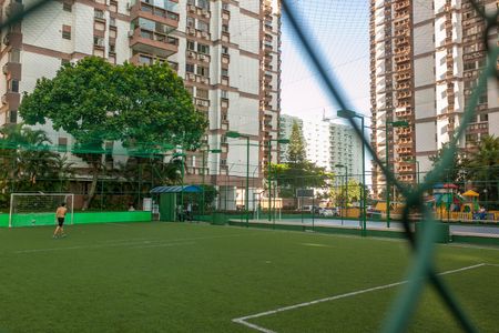 Apartamento para alugar com 250m², 3 quartos e sem vagaÁrea comum