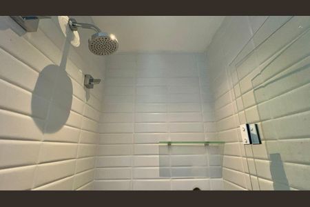 Studio para alugar com 27m², 1 quarto e sem vaga Studio para alugar com 27m², 1 quarto e sem vagaBanheiro Social