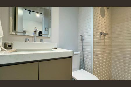 Studio para alugar com 27m², 1 quarto e sem vaga Studio para alugar com 27m², 1 quarto e sem vagaBanheiro Social