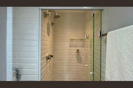 Studio para alugar com 27m², 1 quarto e sem vaga Studio para alugar com 27m², 1 quarto e sem vagaBanheiro Social