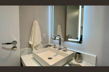 Studio para alugar com 27m², 1 quarto e sem vaga Studio para alugar com 27m², 1 quarto e sem vagaBanheiro Social