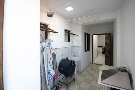 Casa à venda com 250m², 5 quartos e 3 vagasÁrea de Serviço casa 1