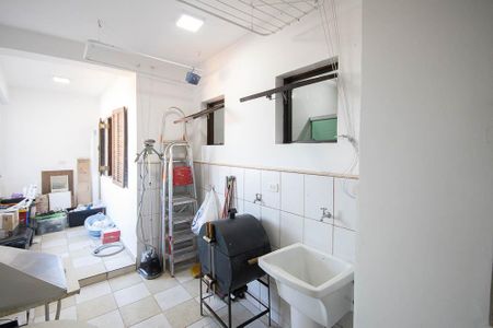 Casa à venda com 250m², 5 quartos e 3 vagasÁrea de Serviço casa 1