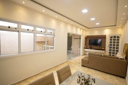 Casa à venda com 250m², 5 quartos e 3 vagasSala casa 2