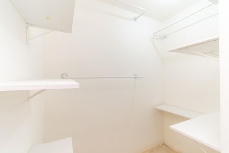 Apartamento para alugar com 50m², 1 quarto e 1 vaga Apartamento para alugar com 50m², 1 quarto e 1 vagaCloset