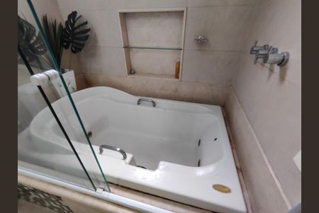 Apartamento à venda com 340m², 3 quartos e 3 vagasBanheiro da Suíte 1