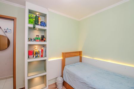 Quarto de apartamento à venda com 2 quartos, 56m² em Morro Santana, Porto Alegre