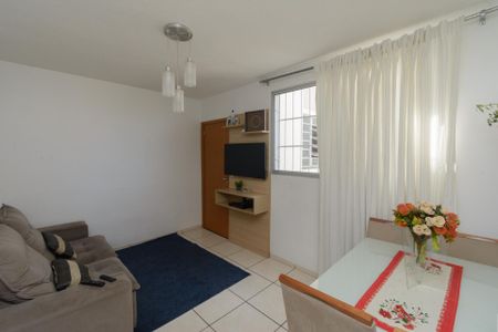 Sala de apartamento à venda com 2 quartos, 46m² em  Califórnia, Contagem