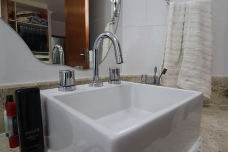 Apartamento à venda com 95m², 3 quartos e 2 vagasBanheiro da Suíte