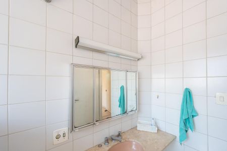 Casa à venda com 230m², 3 quartos e 3 vagasBanheiro Social