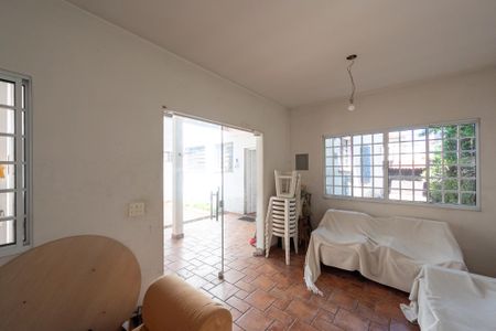 Casa à venda com 230m², 3 quartos e 3 vagasQuarto de Serviço