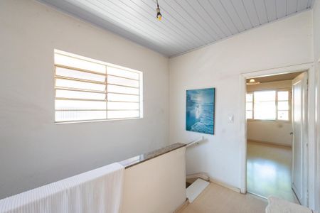 Casa à venda com 230m², 3 quartos e 3 vagasCorredor