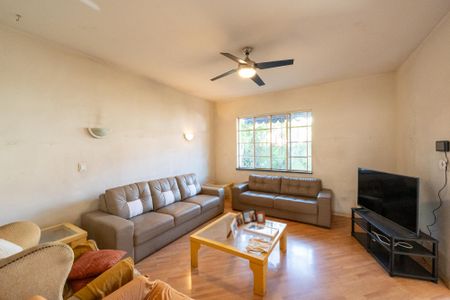 Casa à venda com 230m², 3 quartos e 3 vagasSala