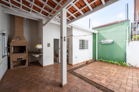 Casa à venda com 230m², 3 quartos e 3 vagasChurrasqueira