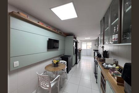 Apartamento à venda com 227m², 3 quartos e 2 vagasCozinha