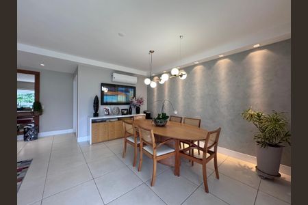 Apartamento à venda com 227m², 3 quartos e 2 vagasSala