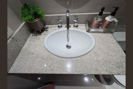 Apartamento à venda com 227m², 3 quartos e 2 vagasBanheiro Social