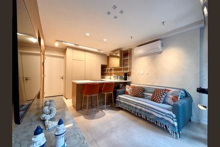 Sala de apartamento para alugar com 1 quarto, 48m² em Leblon, Rio de Janeiro