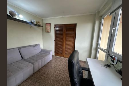 Casa à venda com 238m², 5 quartos e 3 vagasEscritório