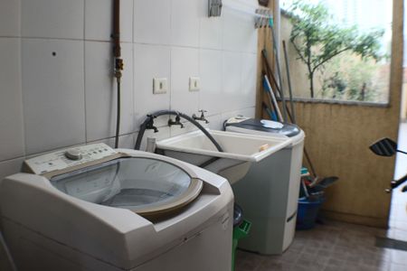 Casa à venda com 238m², 5 quartos e 3 vagasÁrea de Serviço