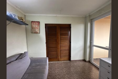 Casa à venda com 238m², 5 quartos e 3 vagasEscritório