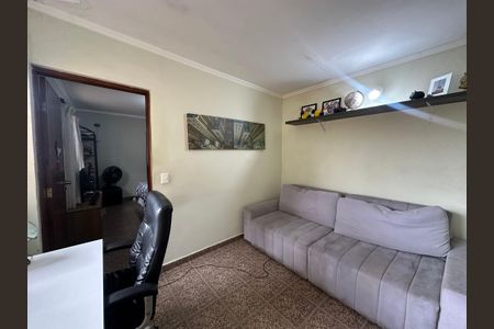 Casa à venda com 238m², 5 quartos e 3 vagasEscritório