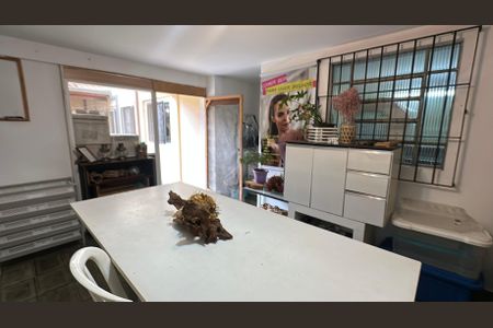 Casa à venda com 238m², 5 quartos e 3 vagasQuarto de Serviço