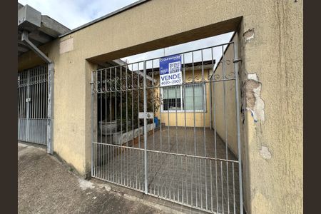 Casa à venda com 238m², 5 quartos e 3 vagasFachada