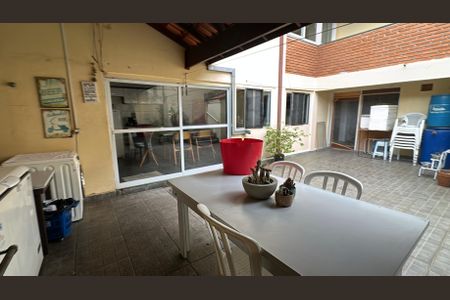 Casa à venda com 238m², 5 quartos e 3 vagasQuintal