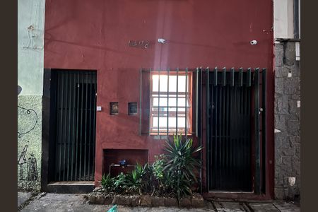 Casa para alugar com 45m², 1 quarto e sem vaga Casa para alugar com 45m², 1 quarto e sem vagaFachada