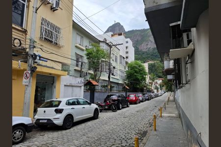 Apartamento à venda com 93m², 2 quartos e 1 vagaVista da Rua