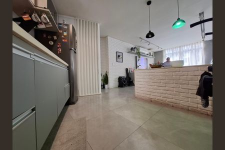 Apartamento à venda com 93m², 2 quartos e 1 vagaCozinha