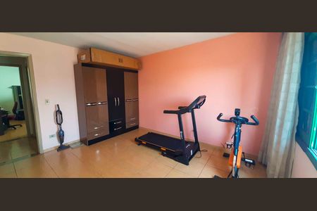 Casa para alugar com 191m², 4 quartos e 7 vagasQuarto 2