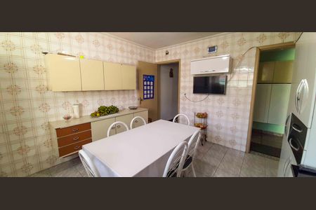 Casa para alugar com 191m², 4 quartos e 7 vagasCozinha