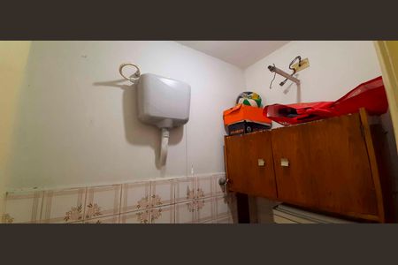 Casa para alugar com 191m², 4 quartos e 7 vagasBanheiro da Edícula