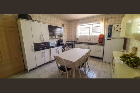 Casa para alugar com 191m², 4 quartos e 7 vagasCozinha