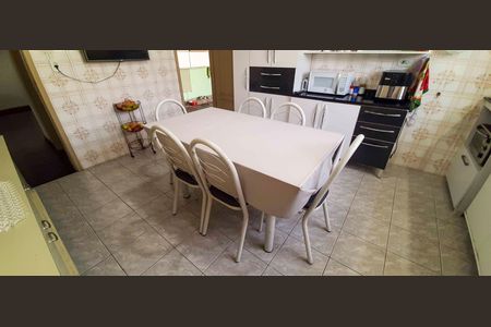 Casa para alugar com 191m², 4 quartos e 7 vagasCozinha