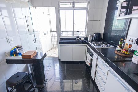 Apartamento à venda com 203m², 4 quartos e 3 vagas Apartamento à venda com 203m², 4 quartos e 3 vagasCozinha