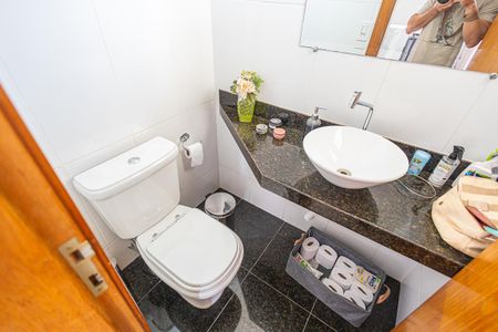 Apartamento à venda com 203m², 4 quartos e 3 vagas Apartamento à venda com 203m², 4 quartos e 3 vagasCobertura - Lavabo